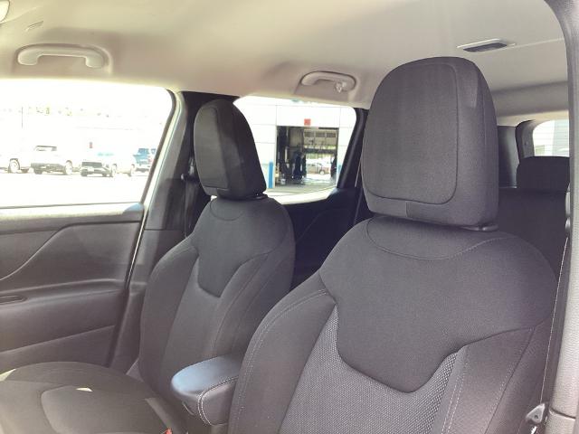 2023 Jeep Renegade Vehicle Photo in Gardner, MA 01440
