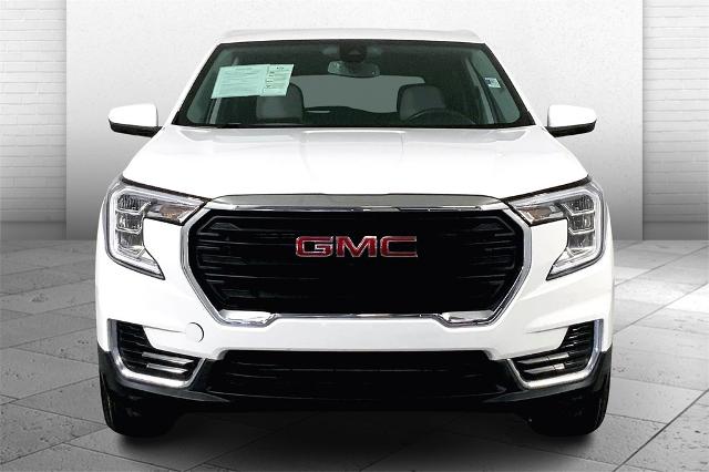 2024 GMC Terrain Vehicle Photo in Lees Summit, MO 64086