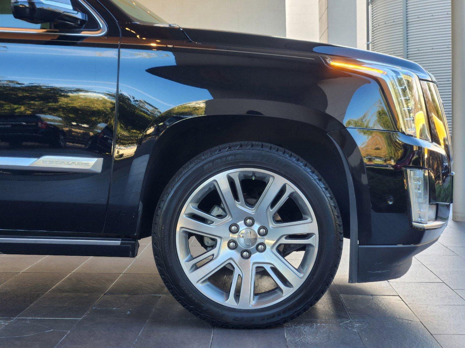 2018 Cadillac Escalade ESV Vehicle Photo in HOUSTON, TX 77079-1502