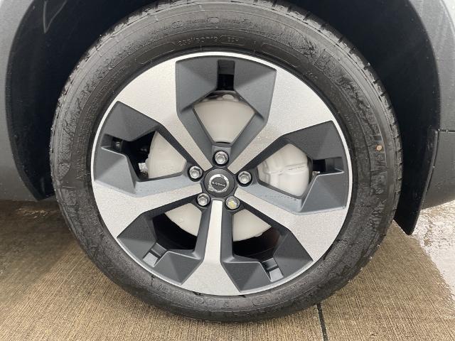 2025 Volvo XC40 Vehicle Photo in Grapevine, TX 76051
