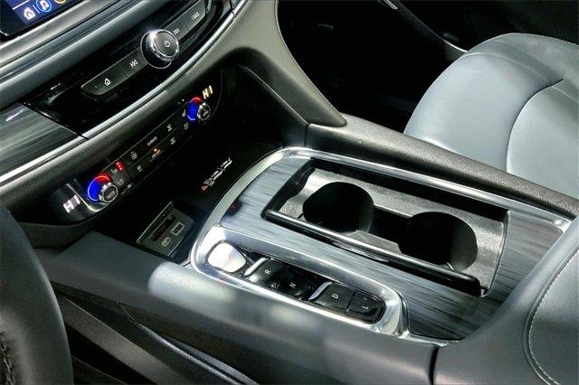 2022 Buick Enclave Vehicle Photo in TOPEKA, KS 66609-0000