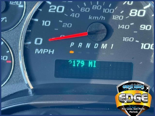 2022 GMC Savana Cargo Van Vehicle Photo in Roslyn, NY 11576