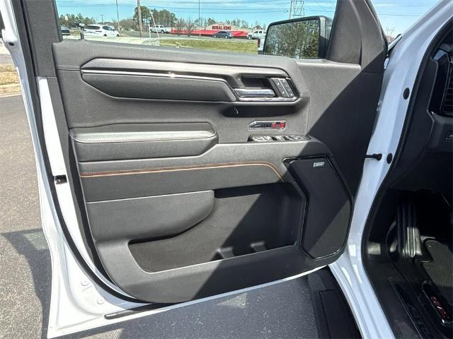2024 GMC Sierra 1500 Vehicle Photo in ALBERTVILLE, AL 35950-0246