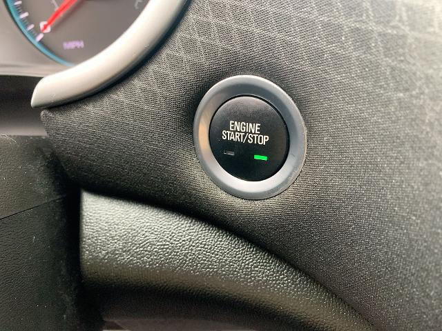 2022 Chevrolet Malibu Vehicle Photo in MOON TOWNSHIP, PA 15108-2571