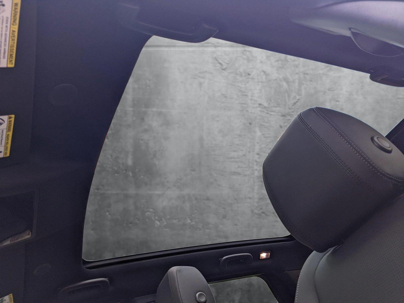 2025 Land Rover Discovery Sport Vehicle Photo in Pompano Beach, FL 33064