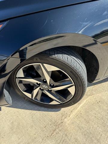 2021 Hyundai ELANTRA Vehicle Photo in Peoria, IL 61615