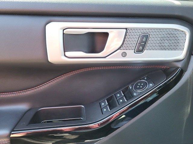 2023 Ford Explorer Vehicle Photo in THOMPSONTOWN, PA 17094-9014