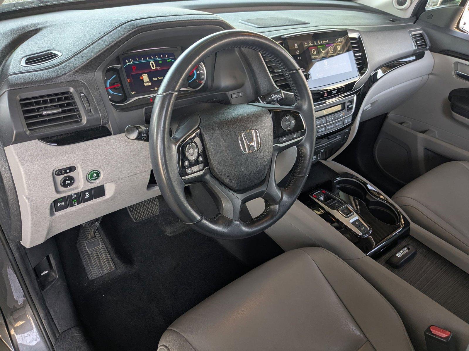 2019 Honda Pilot Vehicle Photo in Valencia, CA 91355