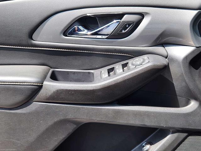 2021 Chevrolet Traverse Vehicle Photo in DENTON, TX 76210-9321