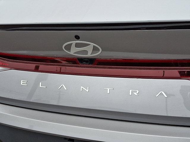 2025 Hyundai ELANTRA Vehicle Photo in Philadelphia, PA 19116