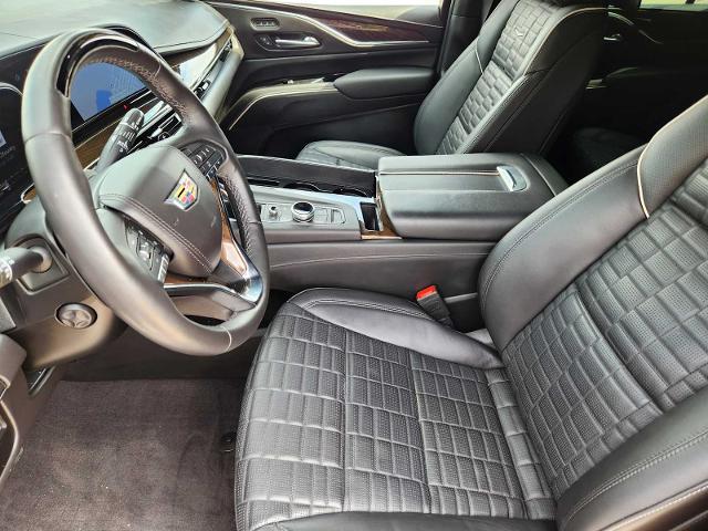 2024 Cadillac Escalade Vehicle Photo in DENTON, TX 76210-9321