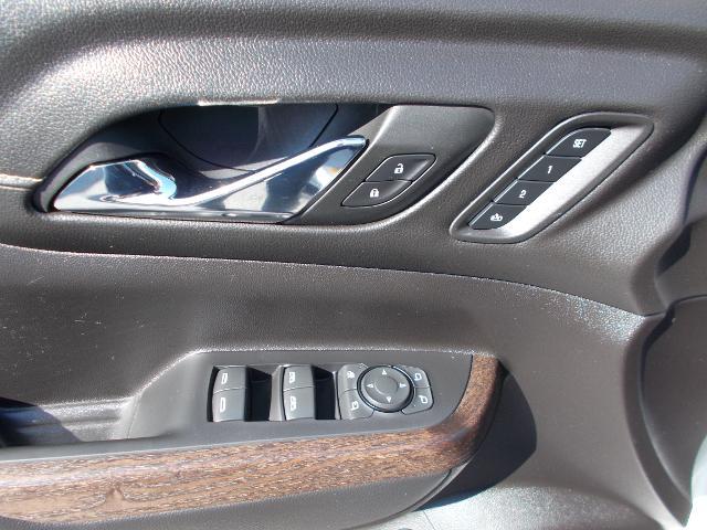 2023 GMC Acadia Vehicle Photo in LOWELL, MA 01852-4336