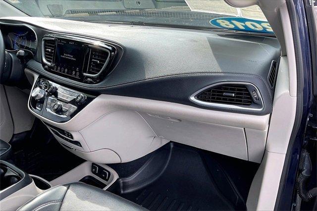2018 Chrysler Pacifica Vehicle Photo in INDEPENDENCE, MO 64055-1314