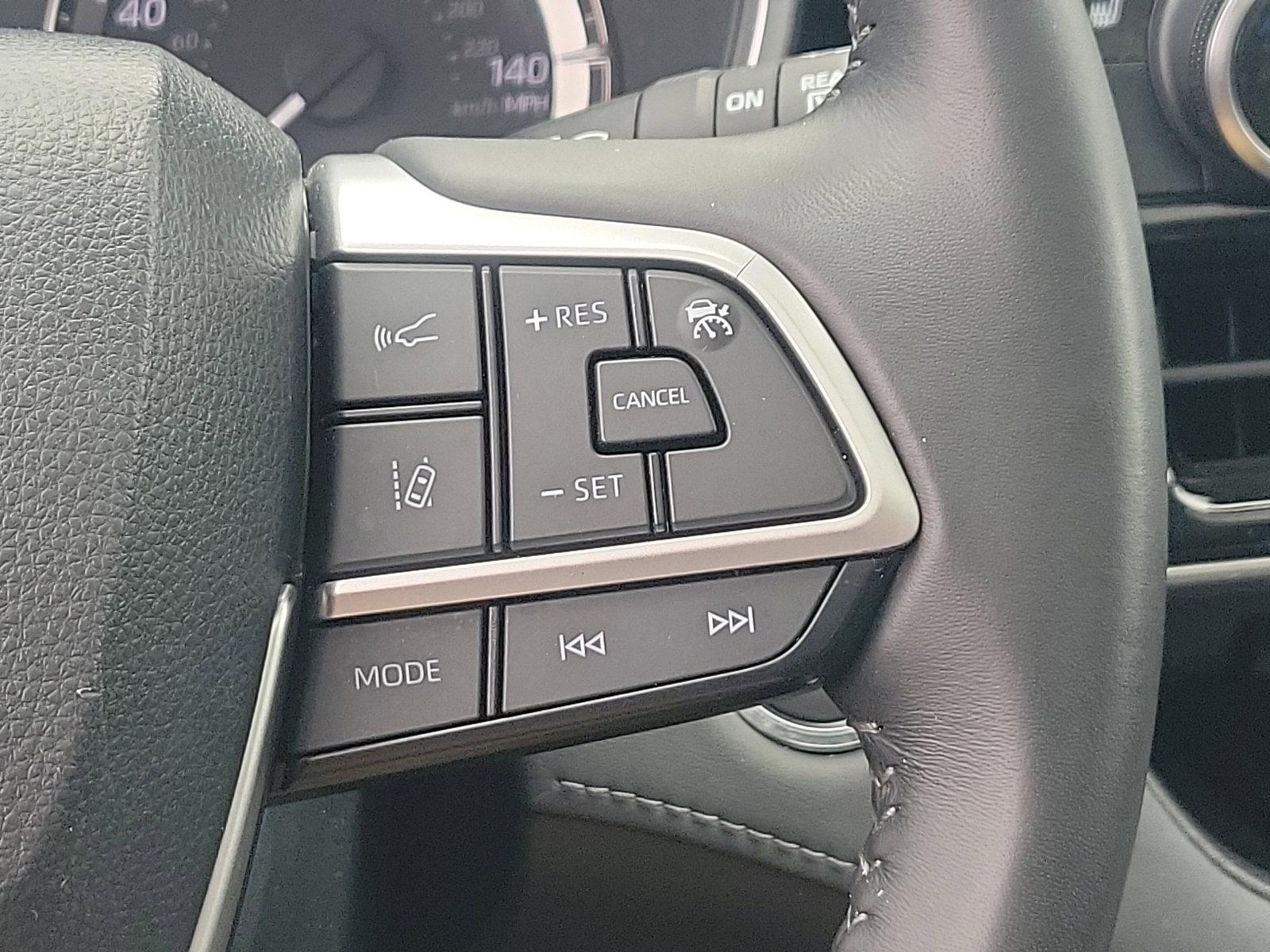 2023 Toyota Highlander Vehicle Photo in Trevose, PA 19053