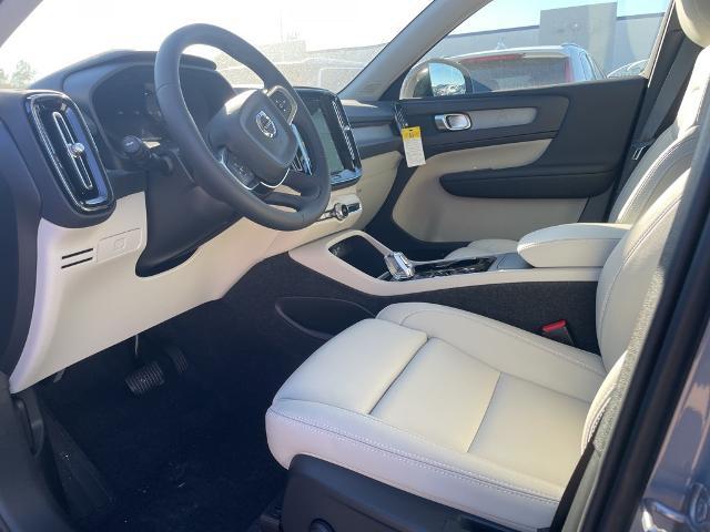 2025 Volvo XC40 Vehicle Photo in Grapevine, TX 76051