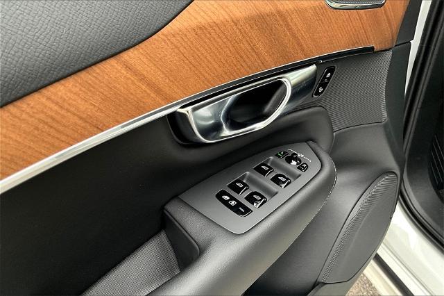 2025 Volvo XC90 Vehicle Photo in Houston, TX 77007