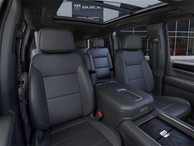 2024 GMC Yukon XL Vehicle Photo in COLLIERVILLE, TN 38017-9006