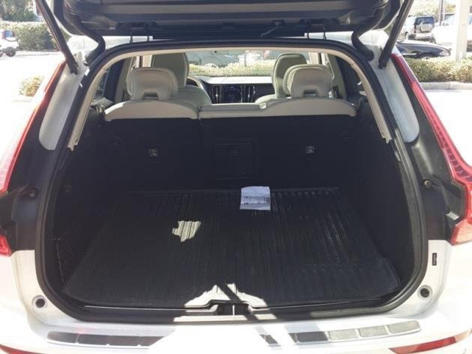 2022 Volvo XC60 Vehicle Photo in Trevose, PA 19053
