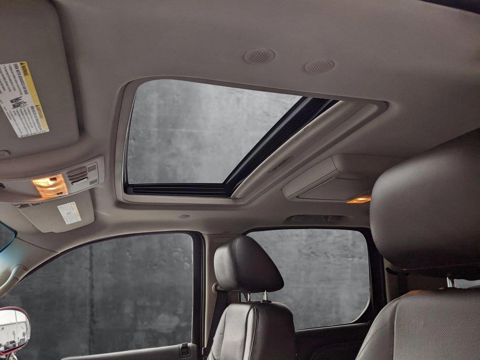 2013 Cadillac Escalade ESV Vehicle Photo in TIMONIUM, MD 21093-2300