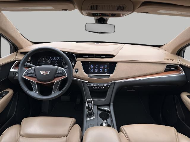 2017 Cadillac XT5 Vehicle Photo in MANITOWOC, WI 54220-5838