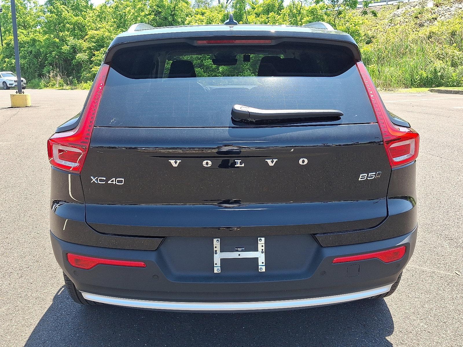2025 Volvo XC40 Vehicle Photo in Trevose, PA 19053