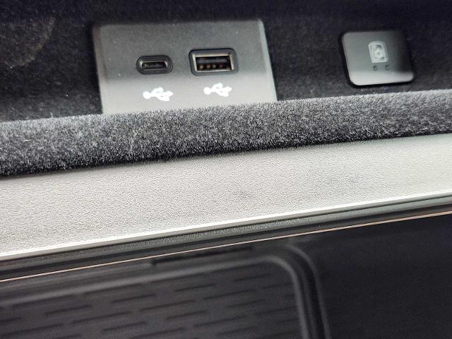 2025 Cadillac Escalade ESV Vehicle Photo in DENTON, TX 76210-9321