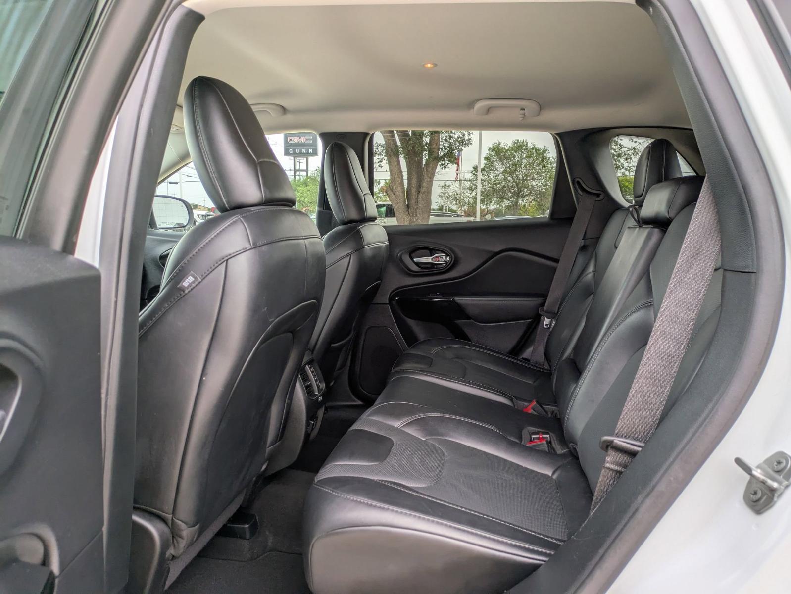2023 Jeep Cherokee Vehicle Photo in SELMA, TX 78154-1460