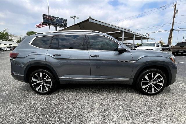 2024 Volkswagen Atlas Vehicle Photo in San Antonio, TX 78230