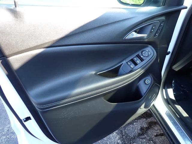 2022 Buick Encore GX Vehicle Photo in ZELIENOPLE, PA 16063-2910