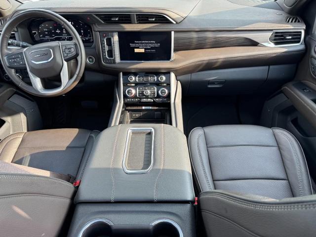 2023 GMC Yukon XL Vehicle Photo in COLUMBIA, MO 65203-3903