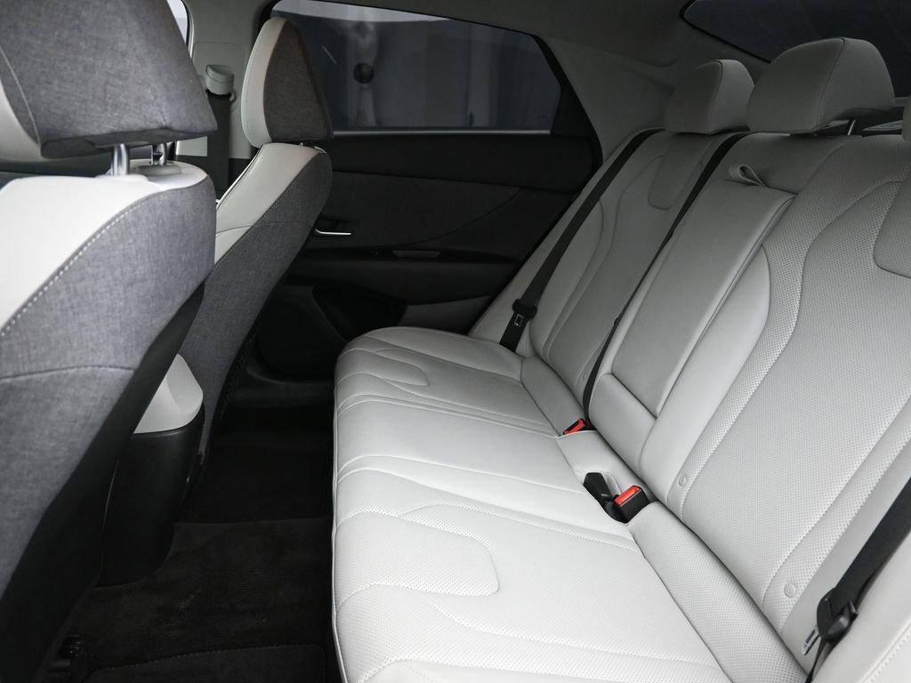 2024 Hyundai ELANTRA Vehicle Photo in Cedar Rapids, IA 52402