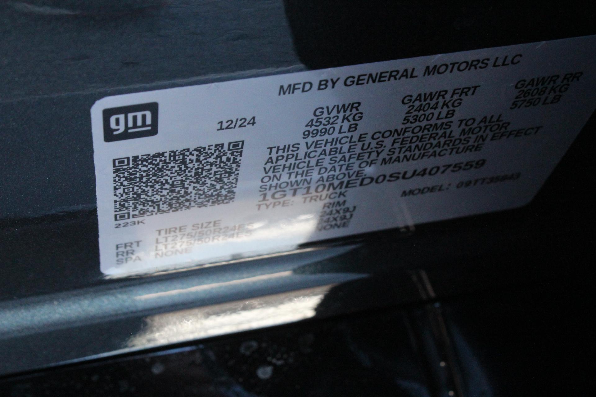 2025 GMC Sierra EV Vehicle Photo in AURORA, CO 80012-4011