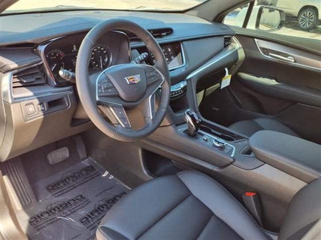 2025 Cadillac XT5 Vehicle Photo in TAMPA, FL 33612-3404
