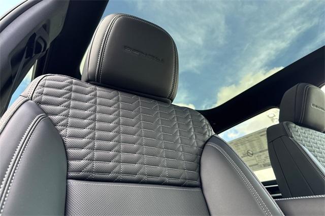 2025 GMC Sierra EV Vehicle Photo in ELK GROVE, CA 95757-8703