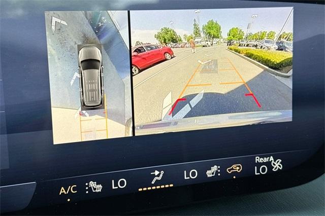 2025 Buick Enclave Vehicle Photo in ELK GROVE, CA 95757-8703