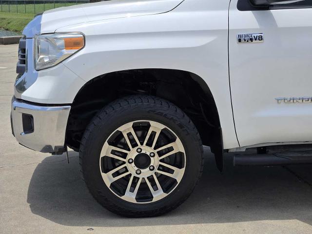 2014 Toyota Tundra 4WD Truck Vehicle Photo in DENTON, TX 76210-9321
