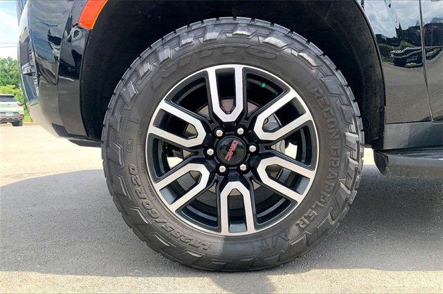 2023 GMC Yukon Vehicle Photo in KANSAS CITY, MO 64114-4502