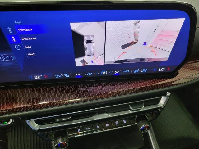 2024 Chevrolet Traverse Vehicle Photo in APPLETON, WI 54914-4656