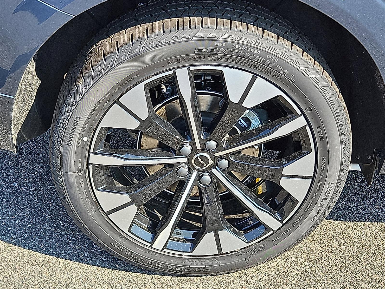 2026 Volvo XC60 Vehicle Photo in Trevose, PA 19053