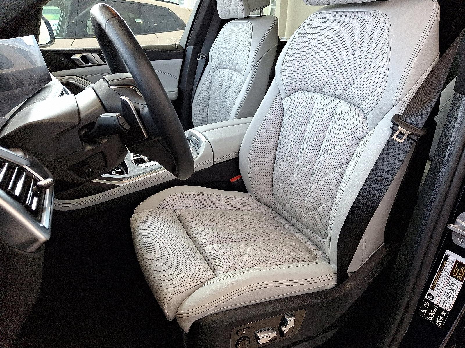 2025 BMW X7 xDrive40i Vehicle Photo in Lancaster, PA 17601