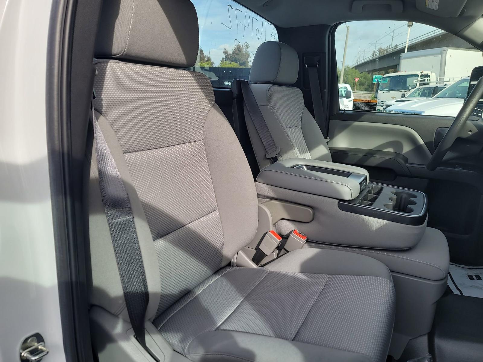 2022 Chevrolet Silverado Chassis Cab Vehicle Photo in LA MESA, CA 91942-8211