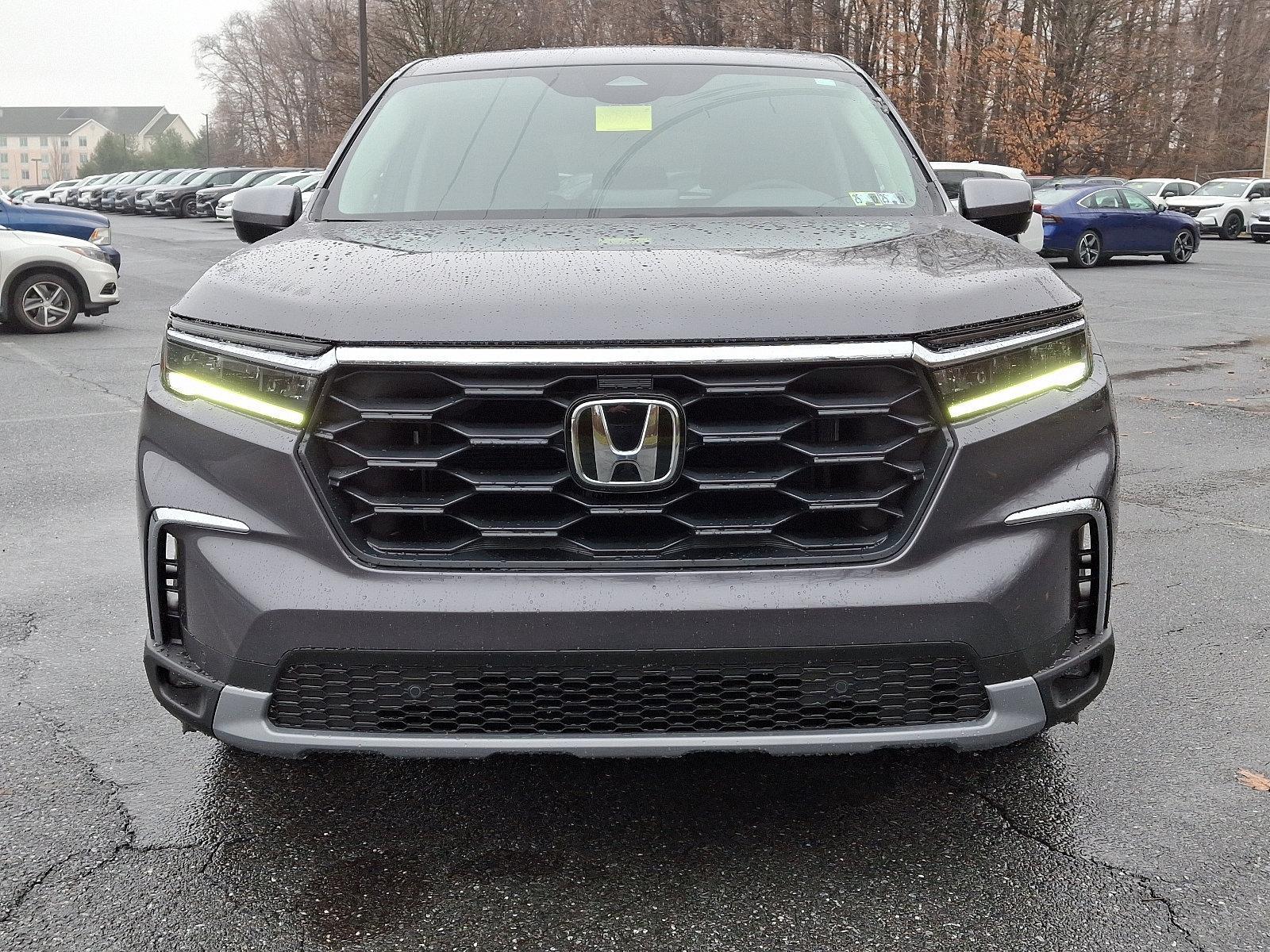 2025 Honda Pilot Vehicle Photo in Harrisburg, PA 17111