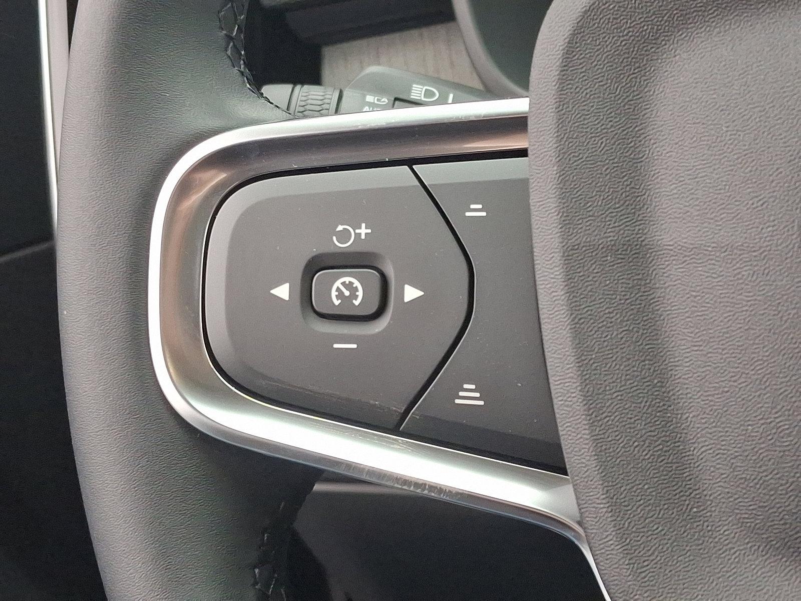 2025 Volvo XC40 Vehicle Photo in Trevose, PA 19053
