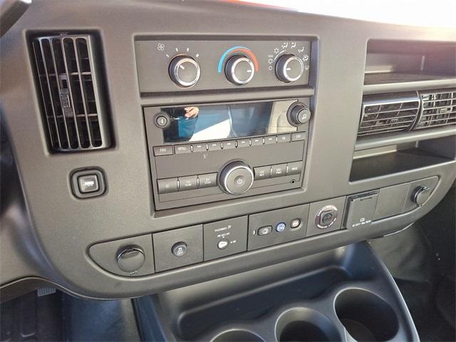 2024 Chevrolet Express Cutaway 4500 Vehicle Photo in MILFORD, DE 19963-6122