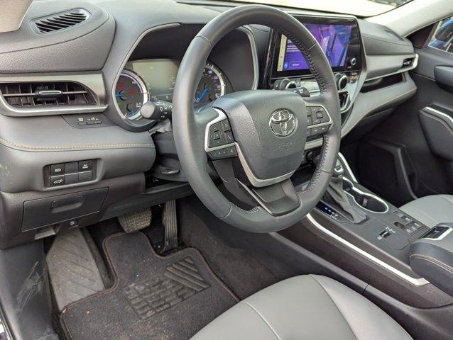 2023 Toyota Highlander Vehicle Photo in San Antonio, TX 78230