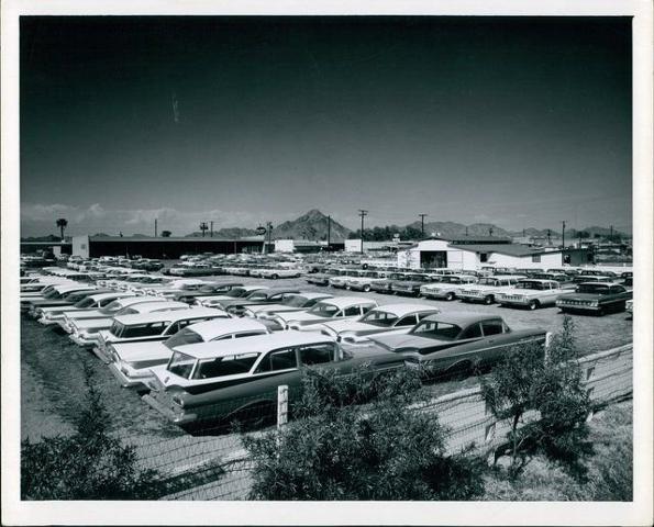 2023 Chevrolet Suburban Vehicle Photo in PHOENIX, AZ 85014-3381