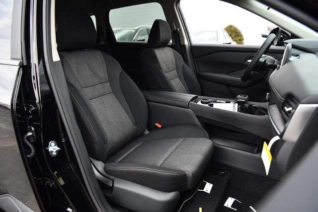 2025 Nissan Rogue Vehicle Photo in Ballwin, MO 63011