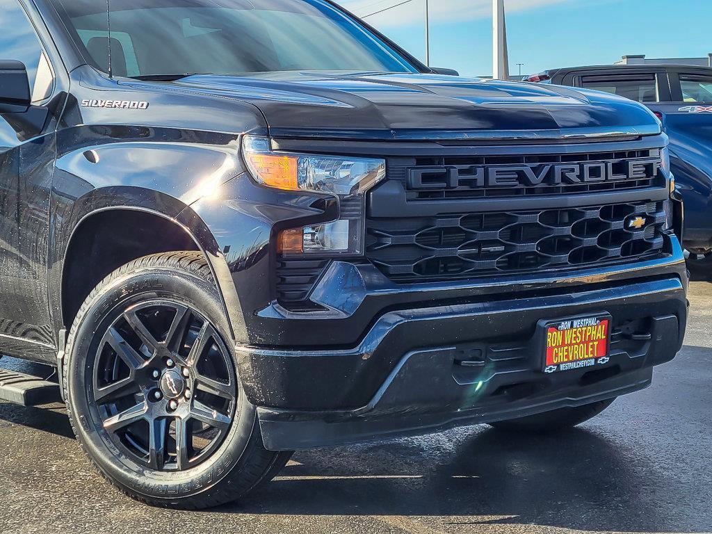 2022 Chevrolet Silverado 1500 Vehicle Photo in AURORA, IL 60503-9326