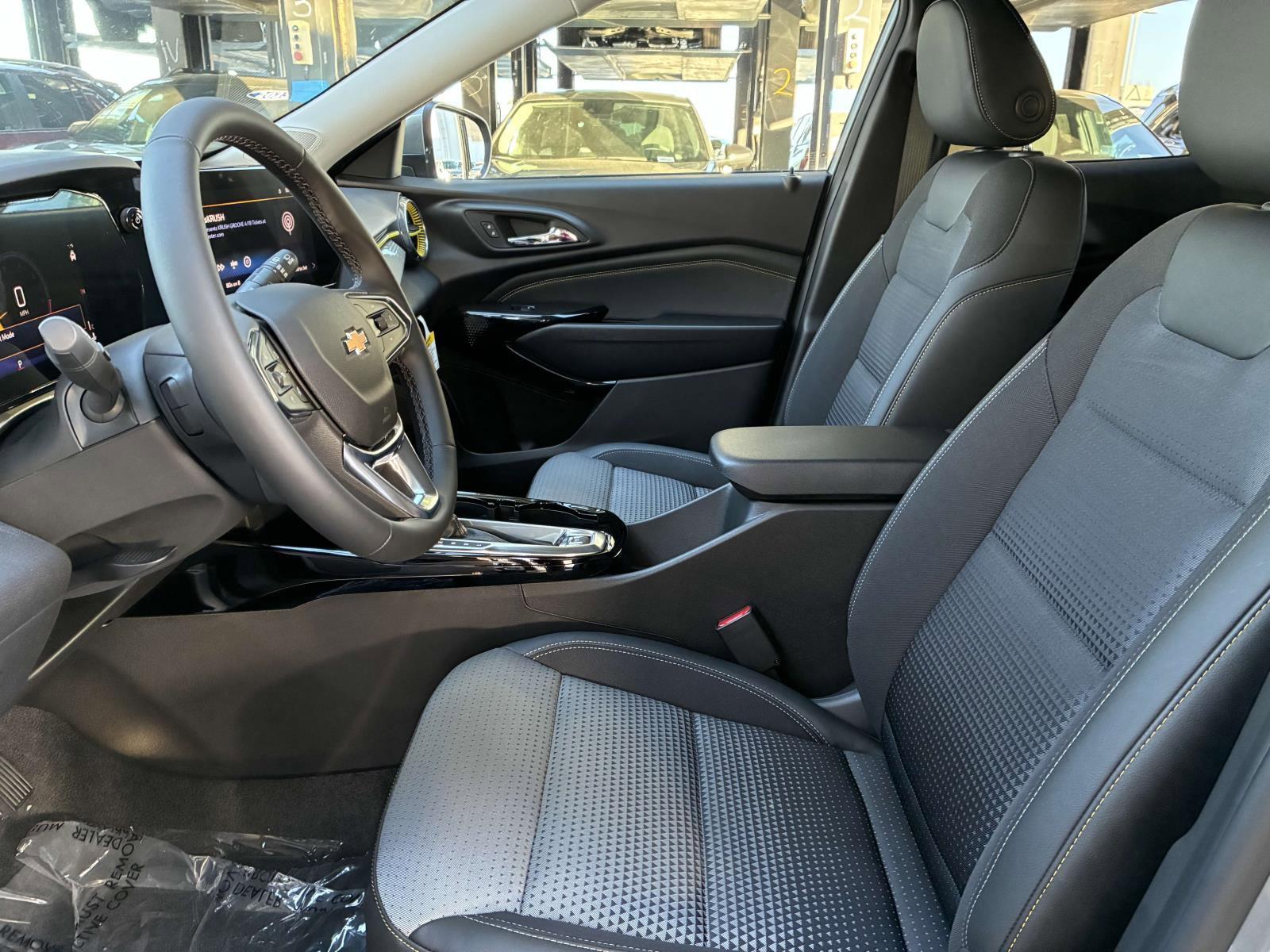 2025 Chevrolet Trax Vehicle Photo in LOS ANGELES, CA 90007-3794
