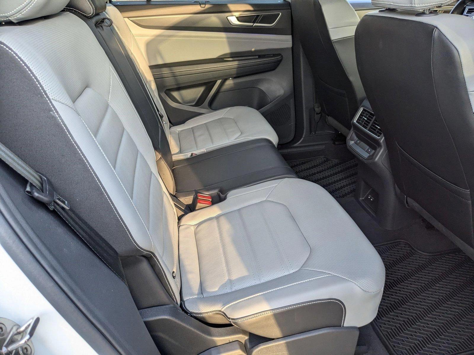 2024 Volkswagen Atlas Cross Sport Vehicle Photo in MIAMI, FL 33134-2699